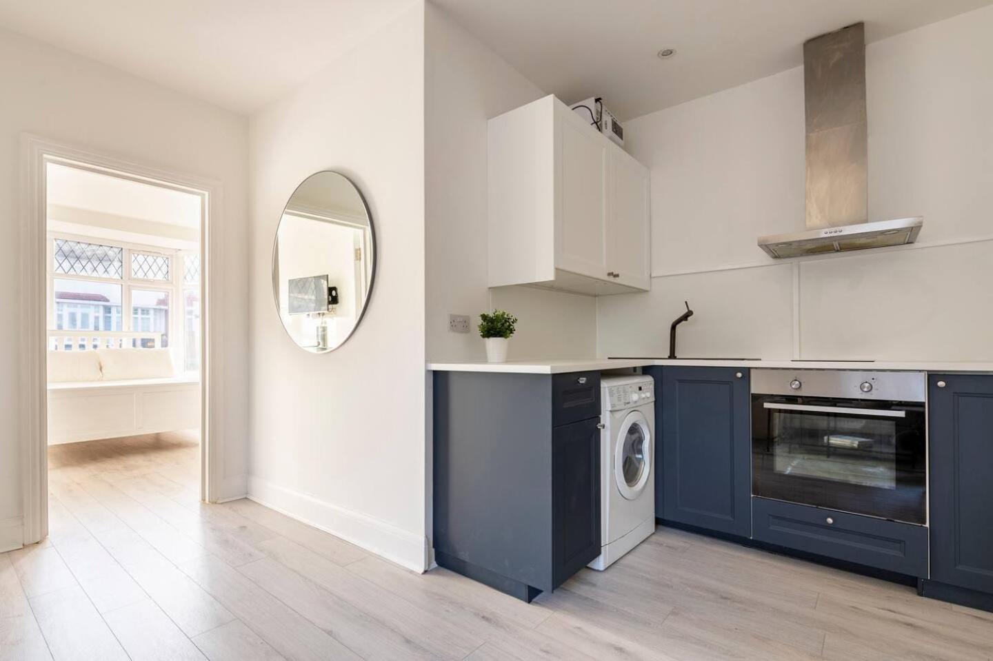Quality Apartments Close To Tube Hendon Bagian luar foto