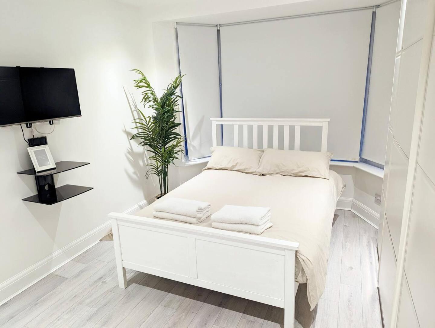 Quality Apartments Close To Tube Hendon Bagian luar foto