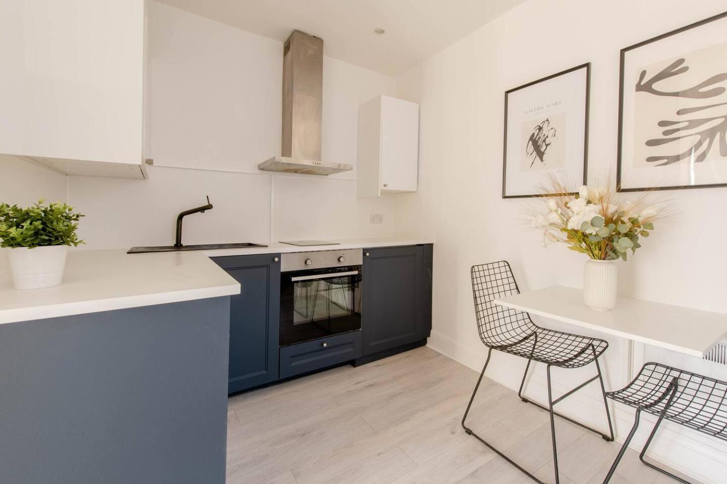 Quality Apartments Close To Tube Hendon Bagian luar foto