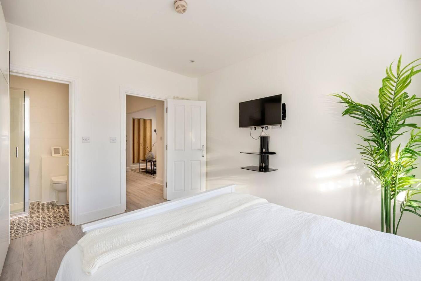 Quality Apartments Close To Tube Hendon Bagian luar foto
